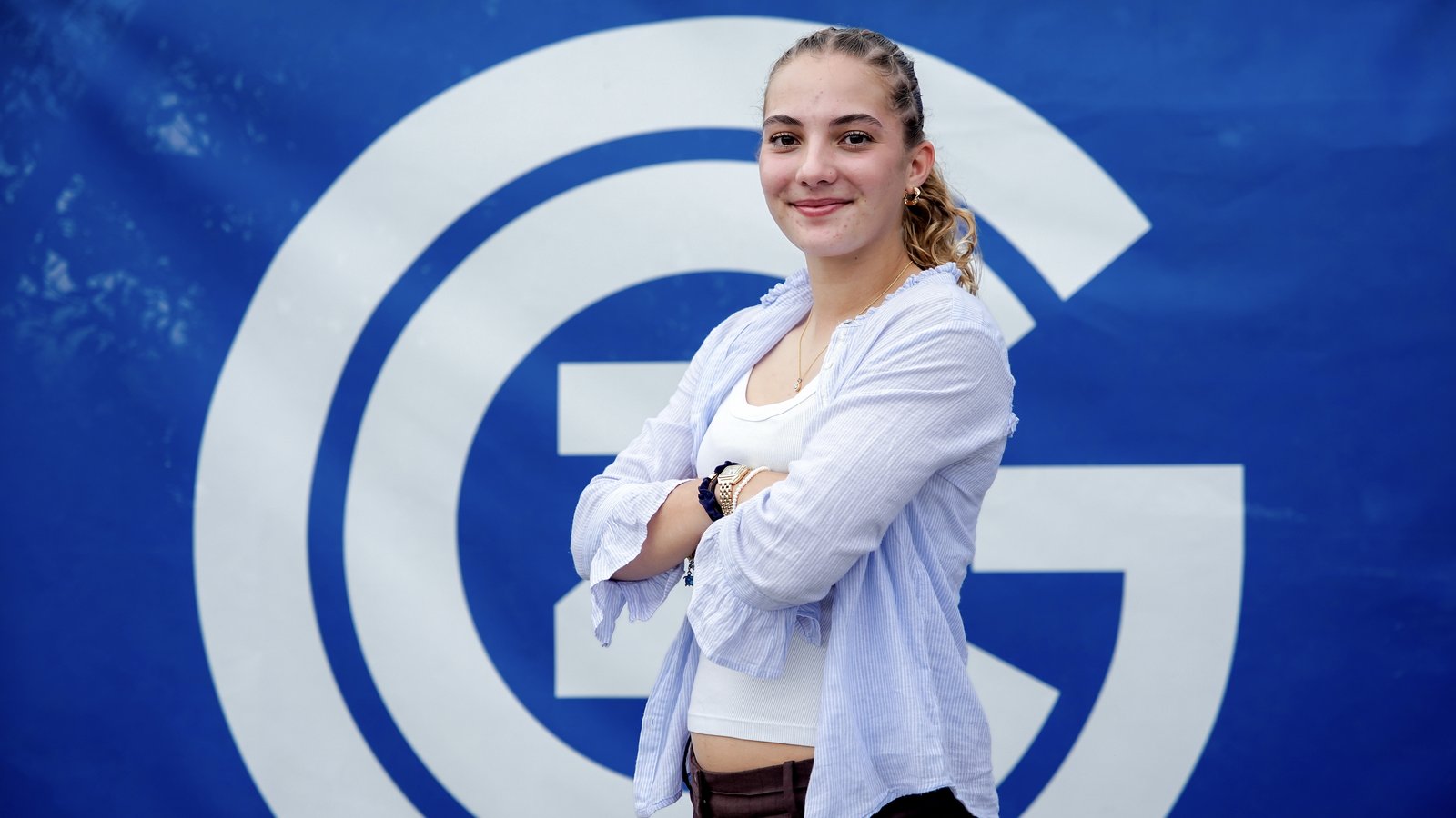 EMILIA BRUNNER ERHÄLT IHREN ERSTEN VERTRAG BEI GC FRAUENFUSSBALL